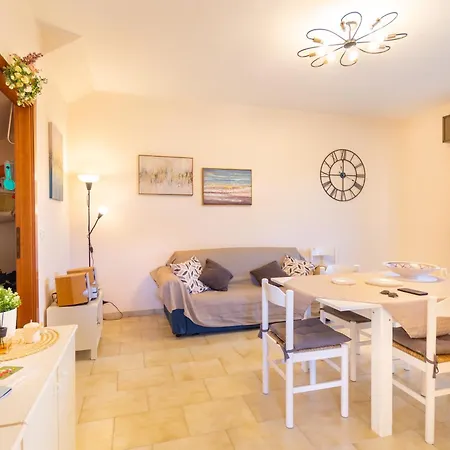 Holiday home Villino Con Giardino Sul Mare *