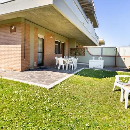 Holiday home Villino Con Giardino Sul Mare